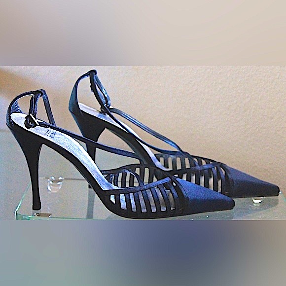 STUART WEITZMAN GLOTRAVERSE BLACK SATIN HEEL SIZE 9 NIB Y2K - Picture 2 of 8